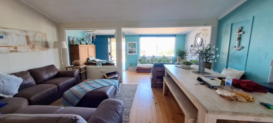 4 Bedroom Property for Sale in Perlemoenbaai Western Cape